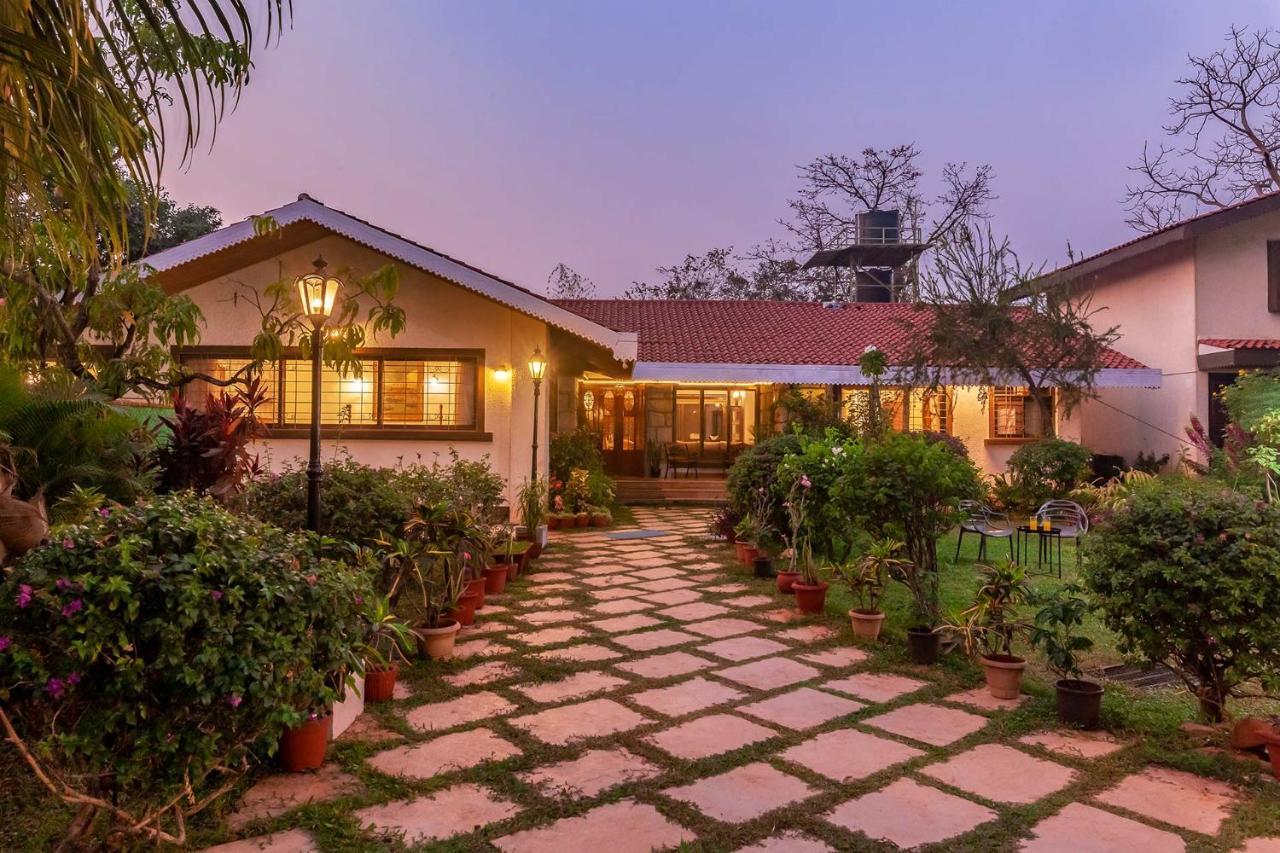 Stayvista'S Casa Palmera - Pet-Friendly Villa With Pool, Garden With Gazebo, And Indoor & Outdoor Games Alībāg Εξωτερικό φωτογραφία